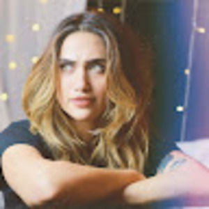 Meet your Posher, Ayesha